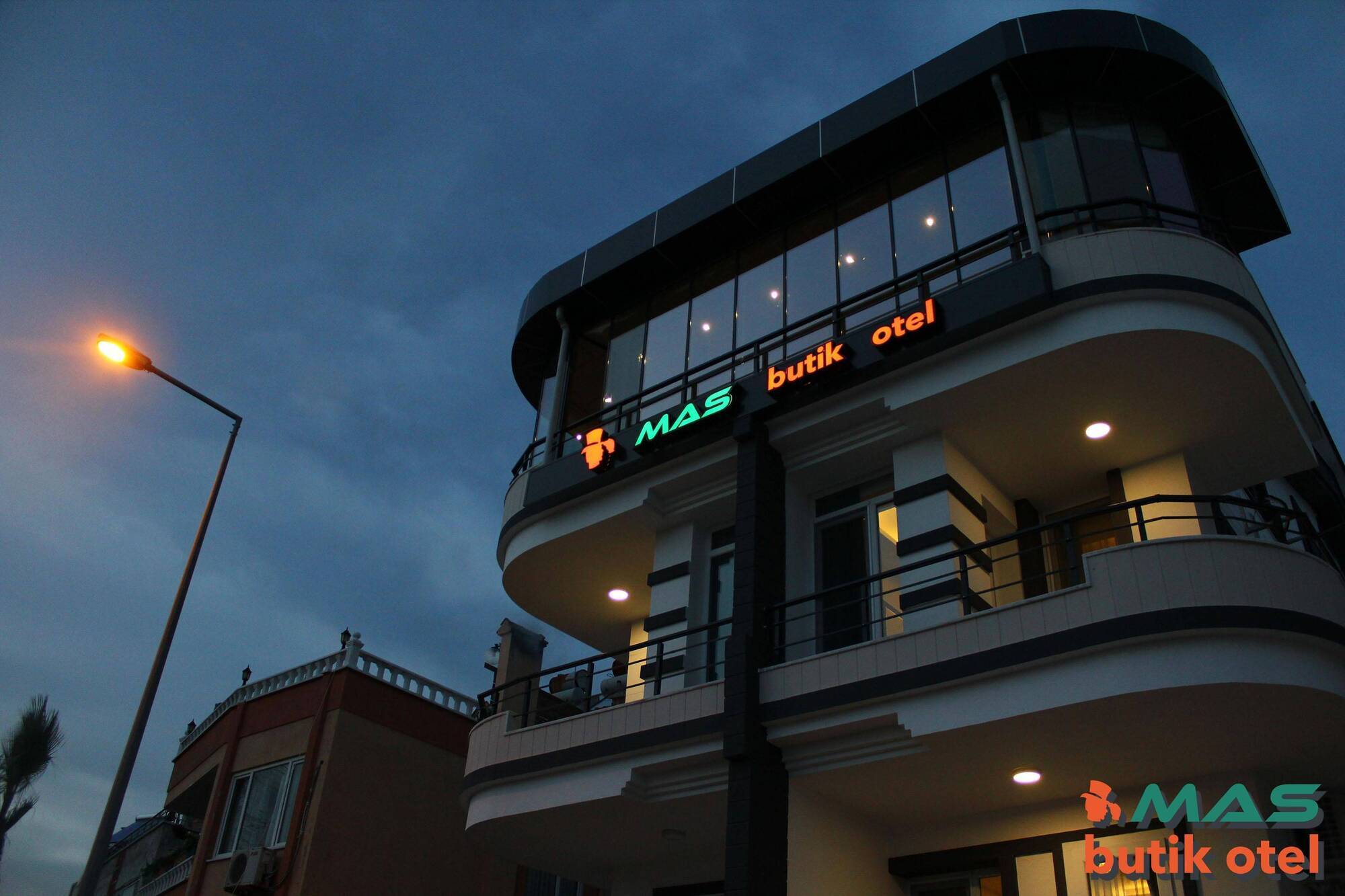 אדרמיט Mas Butik Otel מראה חיצוני תמונה